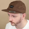 NIXON Casquette Mikey 5 Panel Brown -Célèbre Chapeaux Magasin casquette mikey 5 panel brown