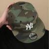 NEW ERA Casquette Snapback Team Camo 950 NY Woodland 1 NEW ERA Casquette Snapback Team Camo 950 NY Woodland -Célèbre Chapeaux Magasin casquette snapback team camo 950 ny woodland