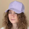 NEW ERA Casquette Trucker Tonal Mesh NY Lila -Célèbre Chapeaux Magasin casquette trucker tonal mesh ny lila