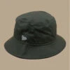NEW ERA Essential Tapered Bucket Olive -Célèbre Chapeaux Magasin essential tapered bucket olive