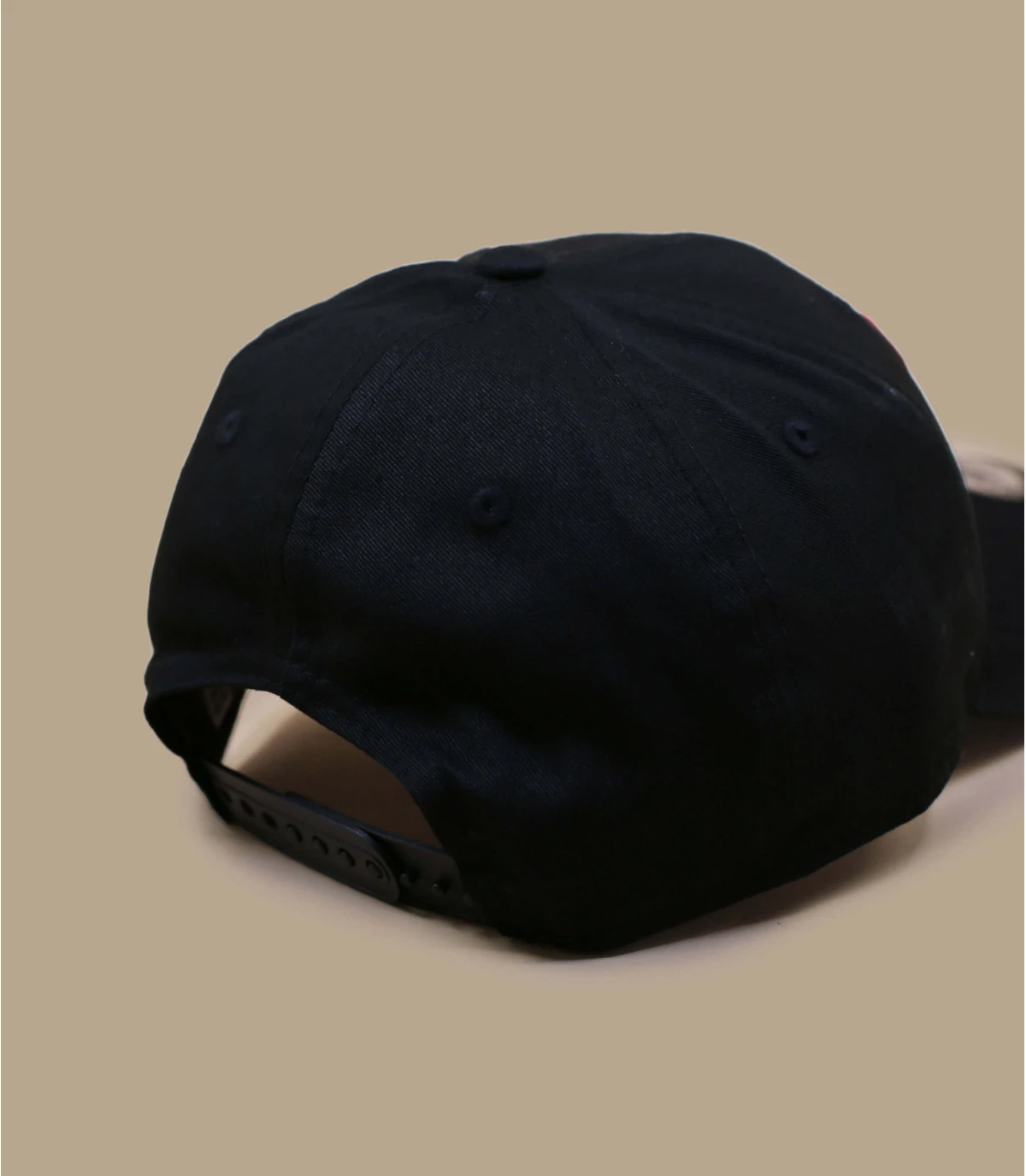 Foil Logo 940 Bulls black NEW ERA Foil Logo 940 Bulls Black -Célèbre Chapeaux Magasin foil logo 940 bulls black 4