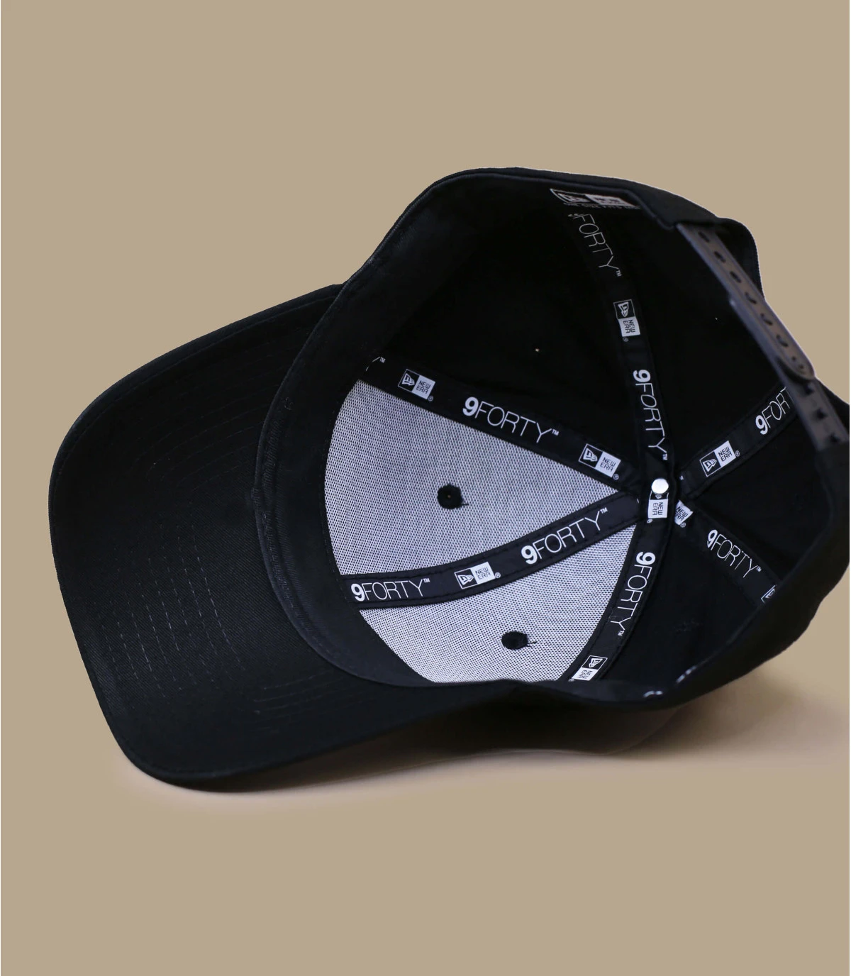 Foil Logo 940 Bulls black NEW ERA Foil Logo 940 Bulls Black -Célèbre Chapeaux Magasin foil logo 940 bulls black 5