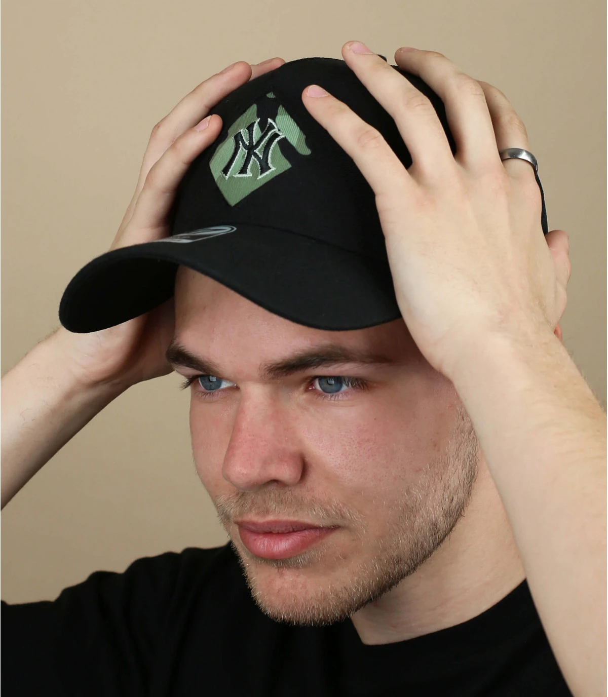 Laser Cut MVP NY black '47 BRAND Laser Cut MVP NY Black -Célèbre Chapeaux Magasin laser cut mvp ny black