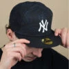 NEW ERA MLB Swirl 5950 NY Yankees -Célèbre Chapeaux Magasin mlb swirl 5950 ny yankees