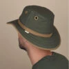 Tilley Outback Green British Tan 1 Tilley Outback Green British Tan -Célèbre Chapeaux Magasin outback green british tanchapeau20coton20cire20vert20Outback20green20british20tan