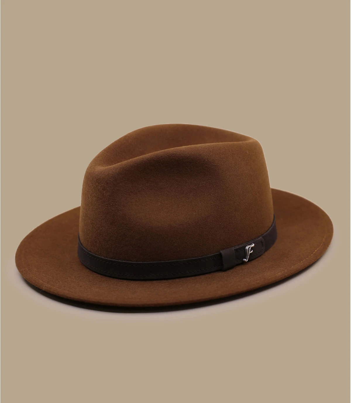 Pernell pain brûlé Pernell Pain Brûlé -Célèbre Chapeaux Magasin pernell pain brule 1