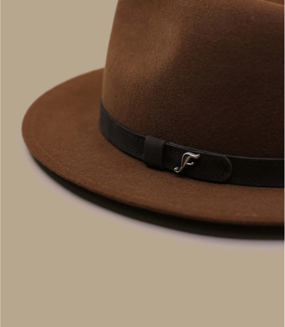 Pernell pain brûlé Pernell Pain Brûlé -Célèbre Chapeaux Magasin pernell pain brule 3