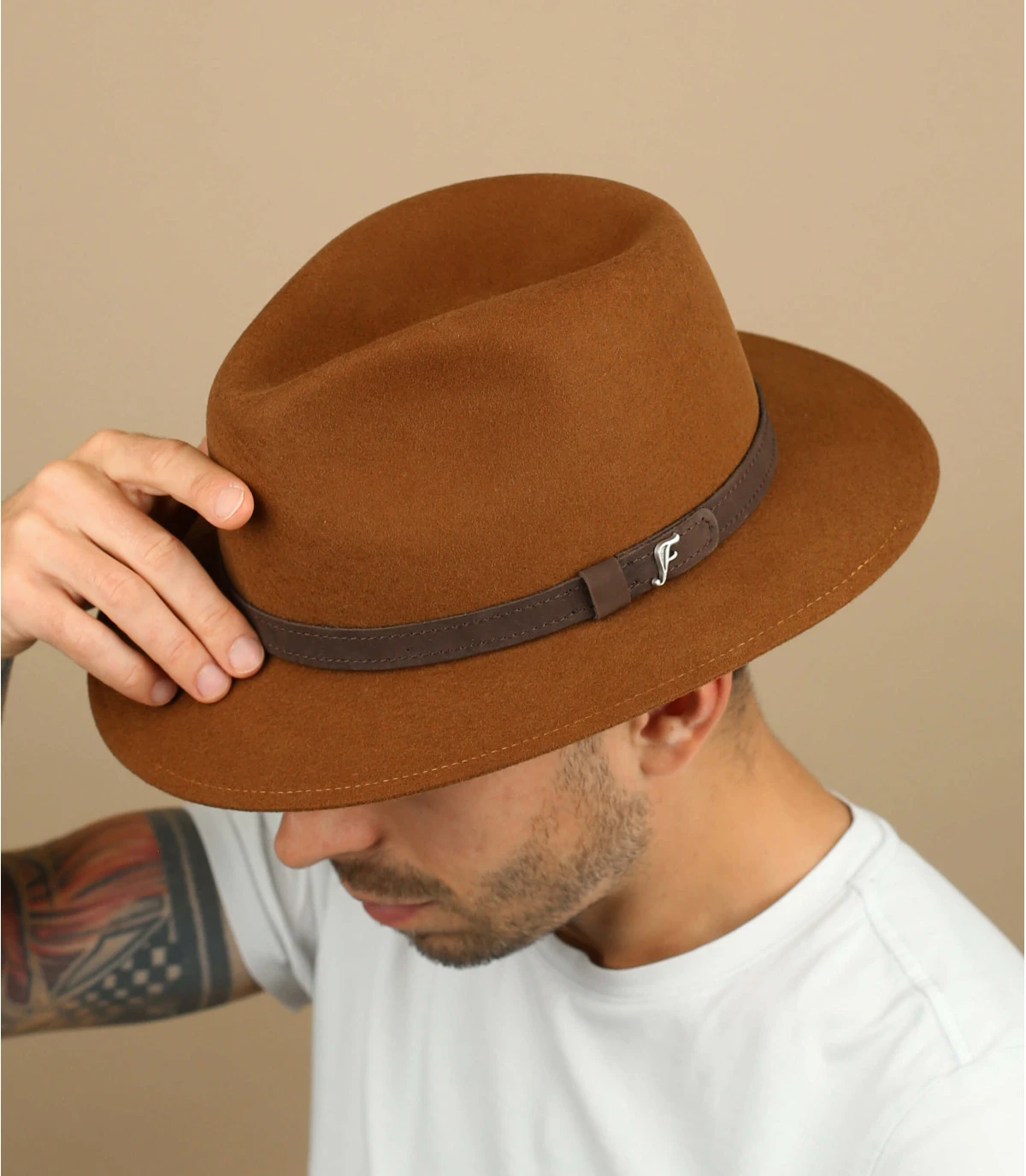 Pernell pain brûlé Pernell Pain Brûlé -Célèbre Chapeaux Magasin pernell pain brule