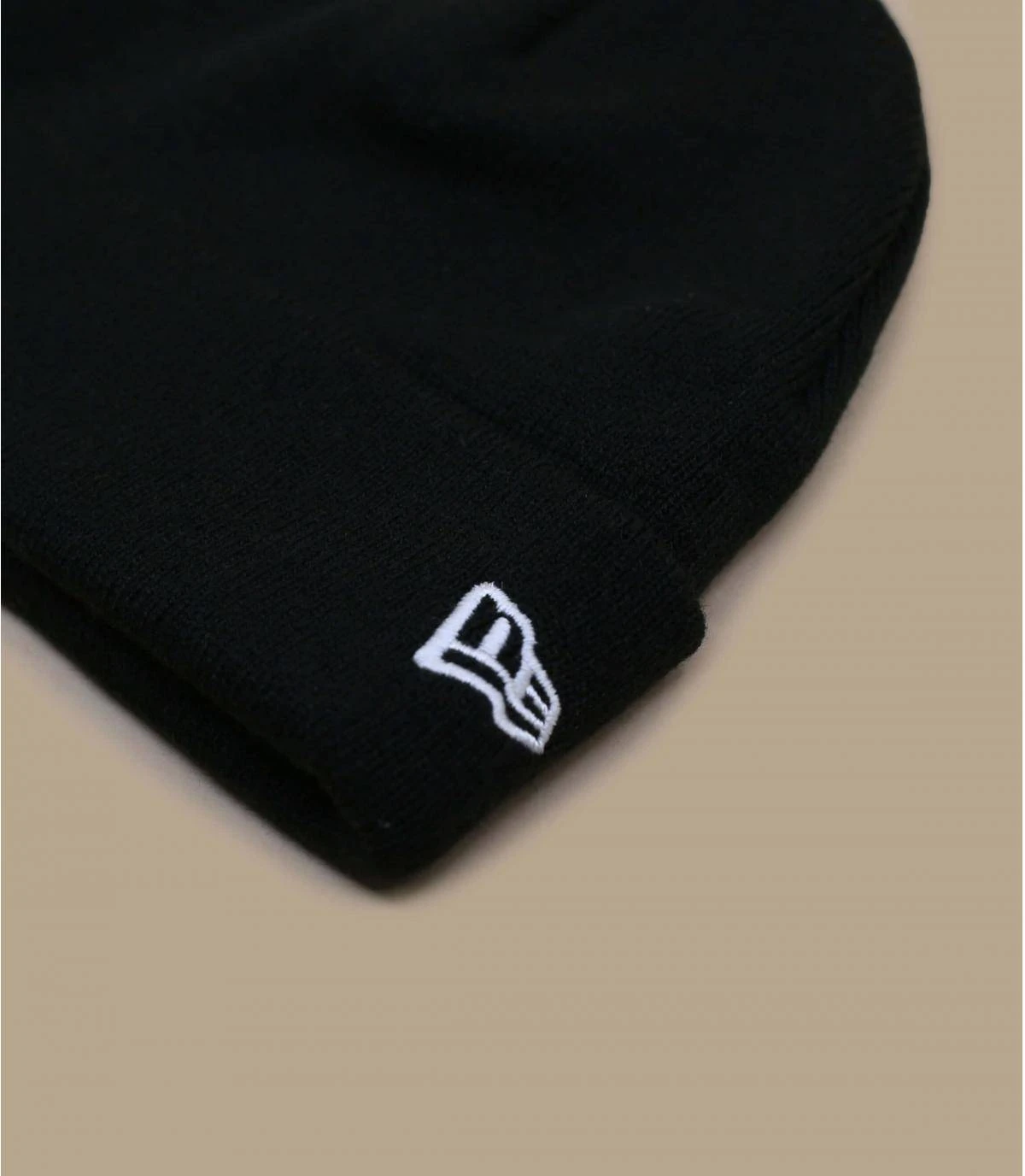 Pop Short Cuff black NEW ERA Pop Short Cuff Black -Célèbre Chapeaux Magasin pop short cuff black 2