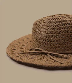 Renata Camel -Célèbre Chapeaux Magasin renata camel 3