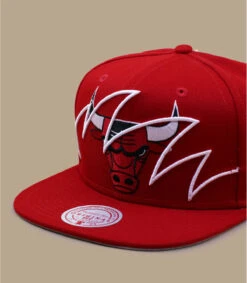 Mitchell & Ness Shark Bite Bulls 4 Mitchell & Ness Shark Bite Bulls -Célèbre Chapeaux Magasin shark bite bulls 2