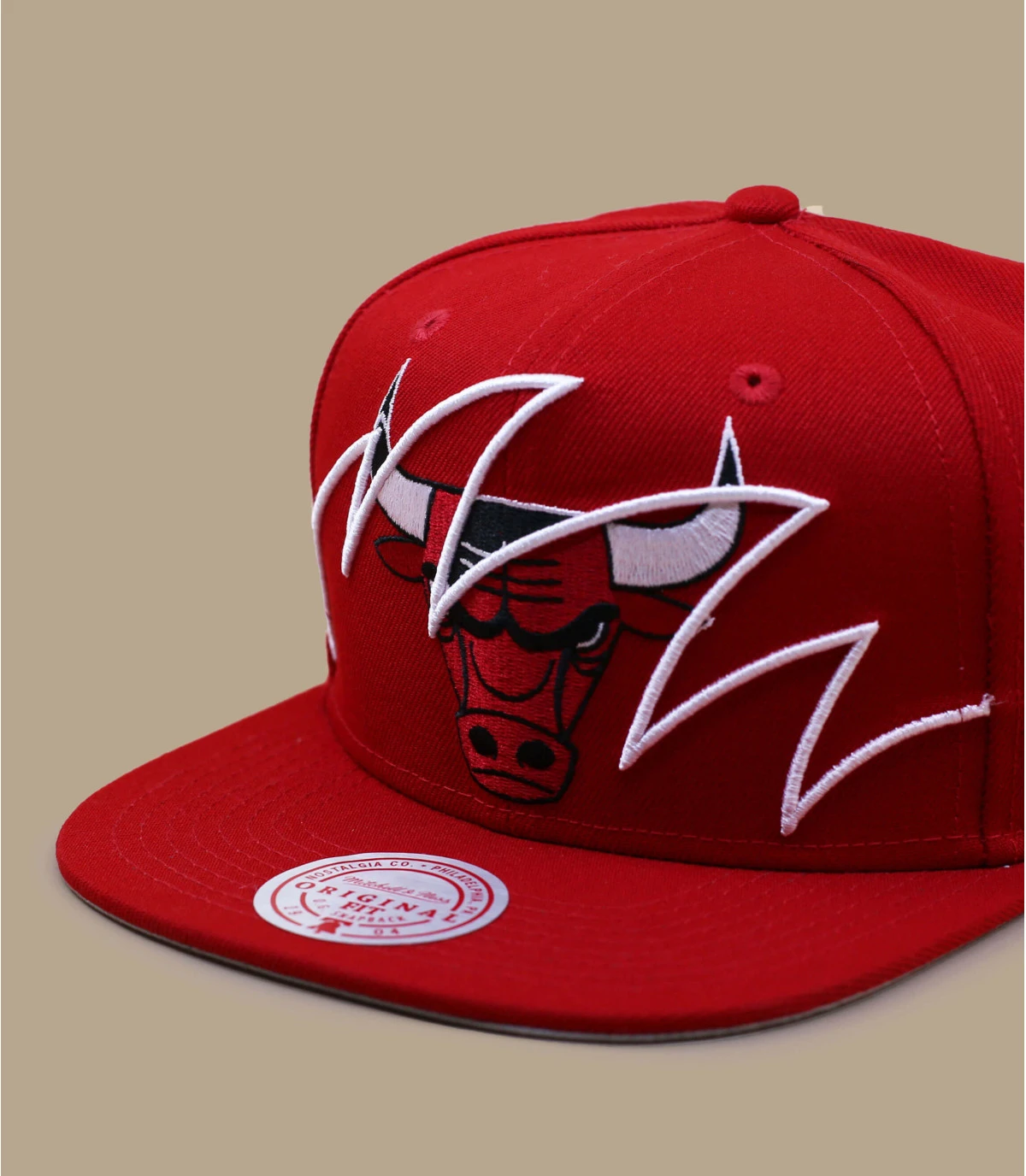 Shark Bite Bulls Mitchell & Ness Shark Bite Bulls -Célèbre Chapeaux Magasin shark bite bulls 2