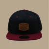 Snapback Combi Bay Window Black Burgundy 2 Snapback Combi Bay Window Black Burgundy -Célèbre Chapeaux Magasin snapback combi bay window black burgundy