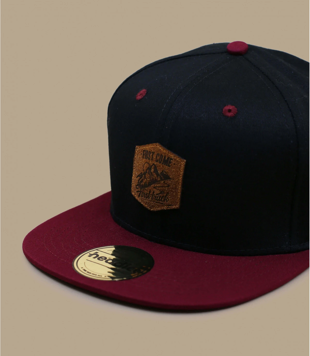 Snapback First Come First Tarck black burgundy Snapback First Come First Tarck Black Burgundy -Célèbre Chapeaux Magasin snapback first come first tarck black burgundy 1