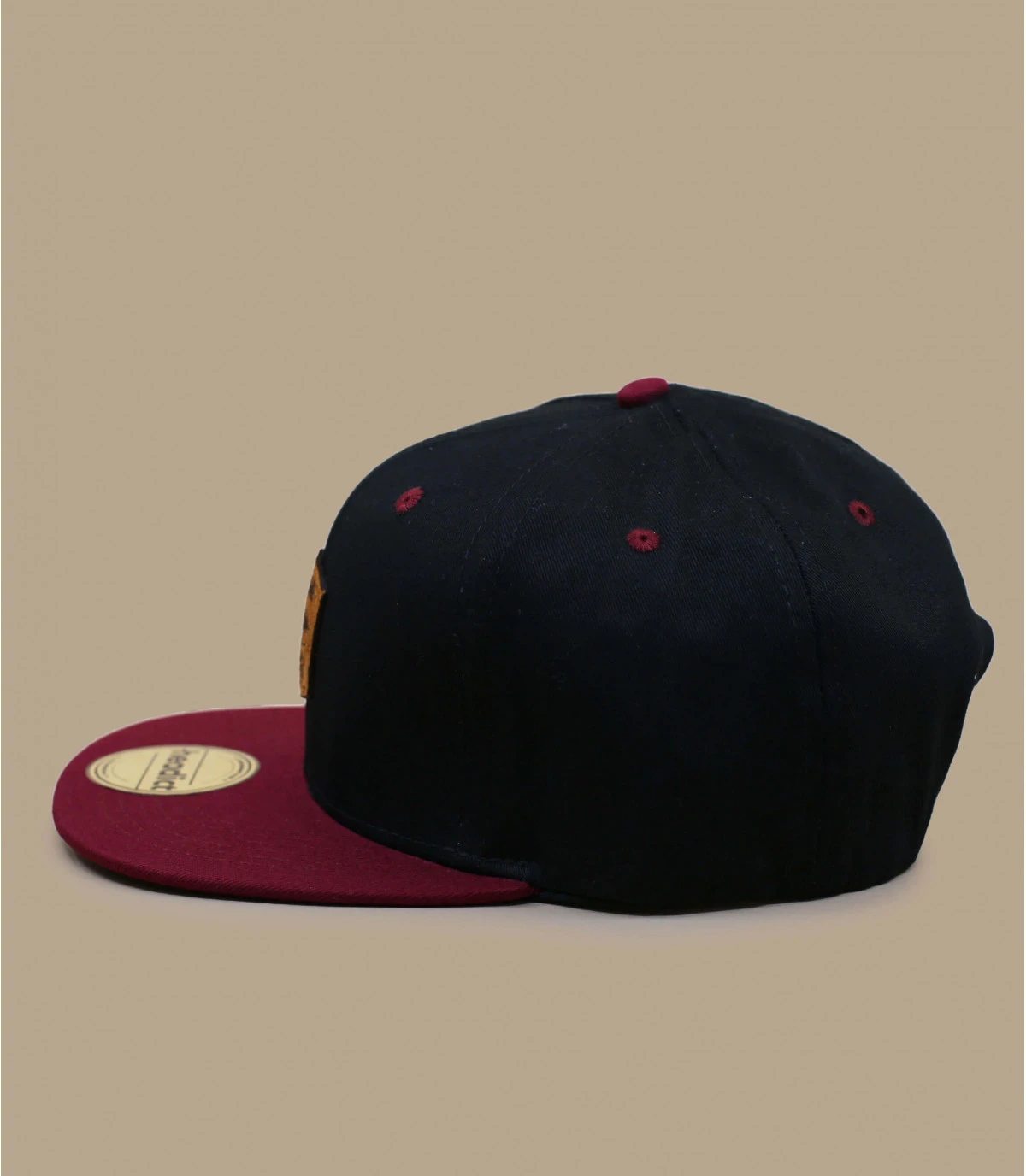 Snapback First Come First Tarck black burgundy Snapback First Come First Tarck Black Burgundy -Célèbre Chapeaux Magasin snapback first come first tarck black burgundy 2
