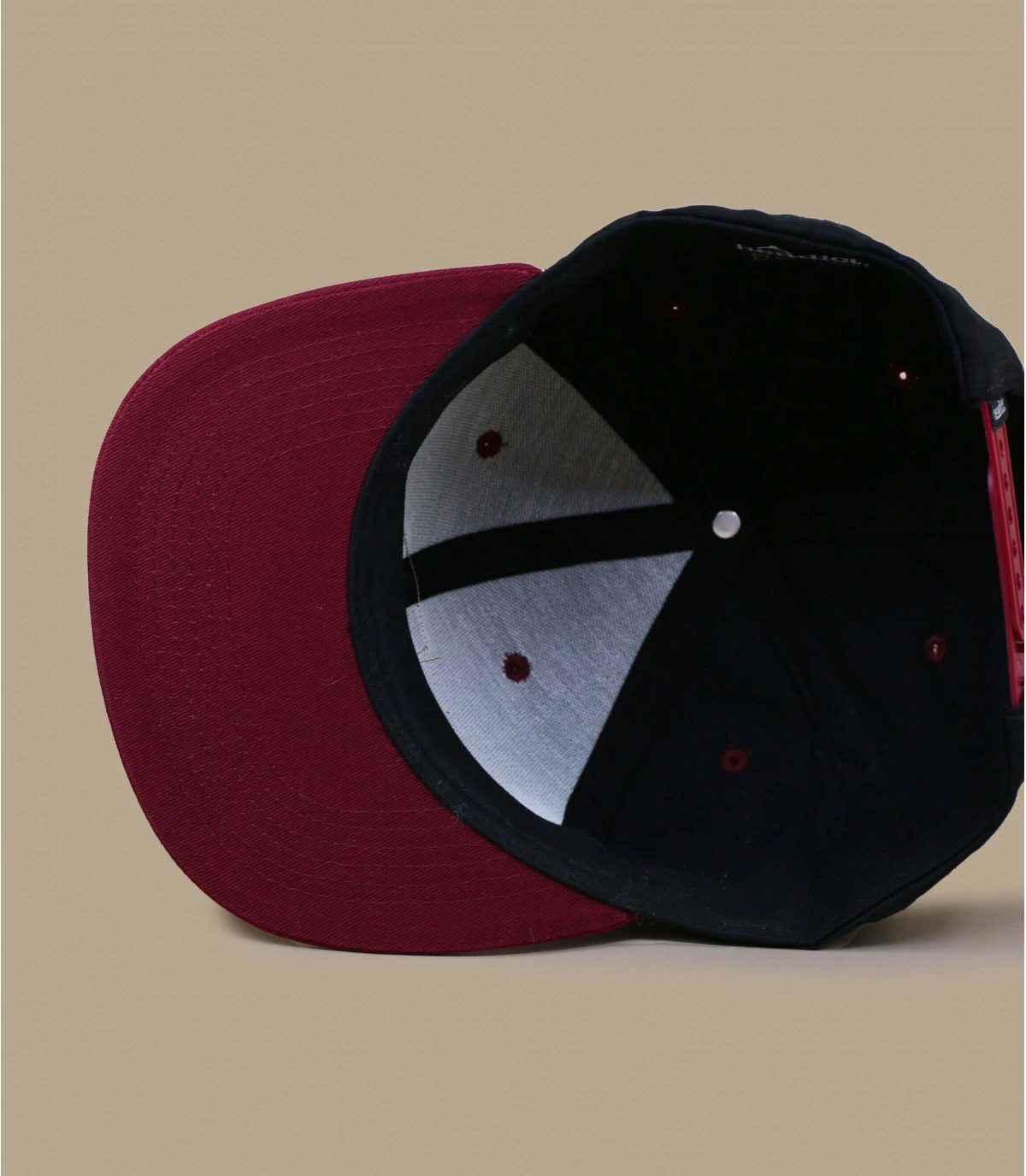 Snapback First Come First Tarck black burgundy Snapback First Come First Tarck Black Burgundy -Célèbre Chapeaux Magasin snapback first come first tarck black burgundy 4