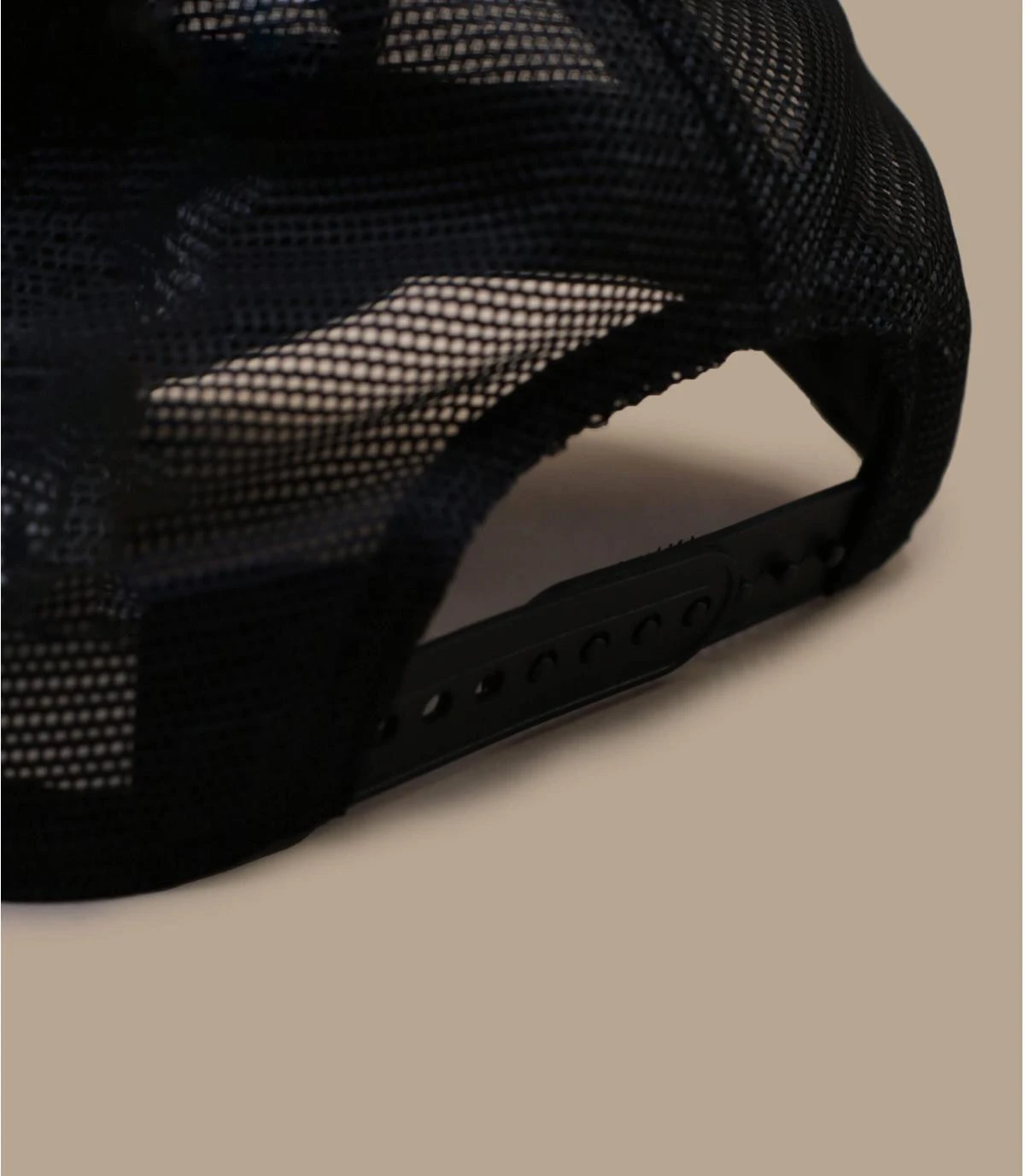 Trucker NE Heritage black NEW ERA Trucker NE Heritage Black -Célèbre Chapeaux Magasin trucker ne heritage black 4