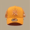 NEW ERA Trucker Tonal Mesh NY Papaya -Célèbre Chapeaux Magasin trucker tonal mesh ny papaya