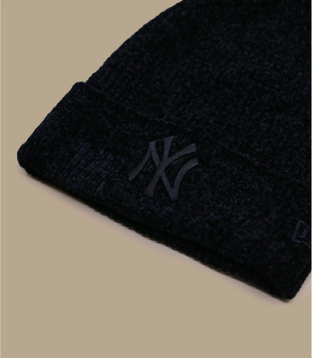 Wmn Chenille Bobble NY black NEW ERA Wmn Chenille Bobble NY Black -Célèbre Chapeaux Magasin wmn chenille bobble ny black 2